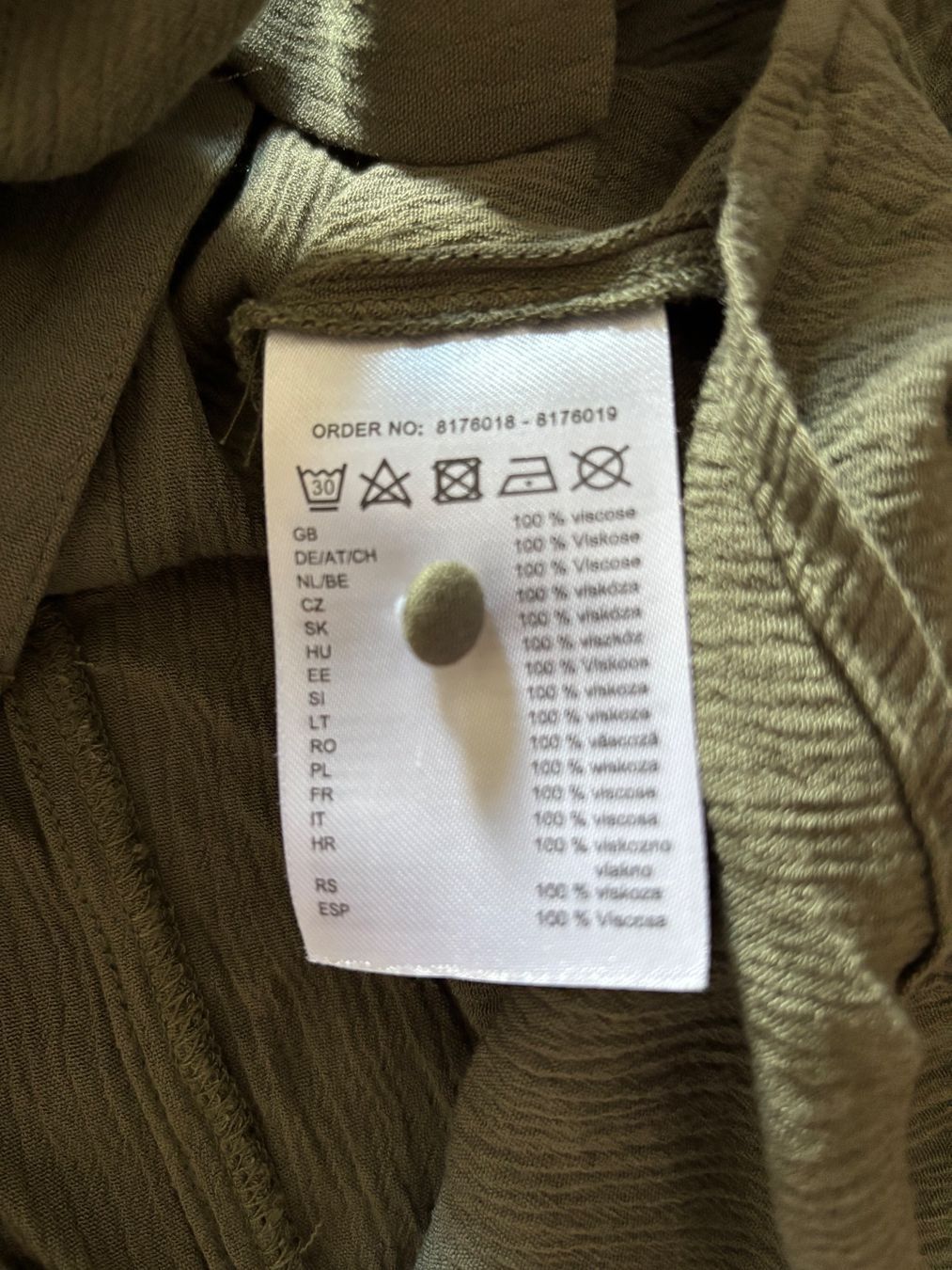 Camicette: Bluse Olivgrün Grösse L – Usato da Basel venduto da nad_xnd8 3