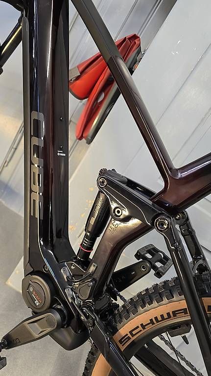 Vélos: E-Bike Neu Cube Carbon 750wh  – D'occasion à Bronschhofen par Timi.g 3