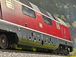 Märklin 3780 _ V220 Diesellokomotive BR 220 _ digital _ H0