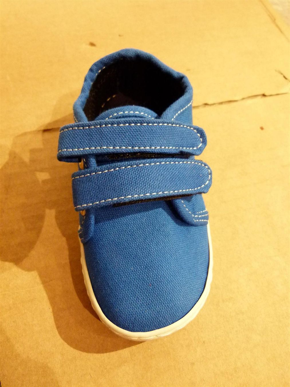 Scarpe da uomo: Kinderschuhe Hausschuhe Gr.22 NEU – Nuovo (secondo la descrizione) da Uerkheim venduto da Justi.y 2