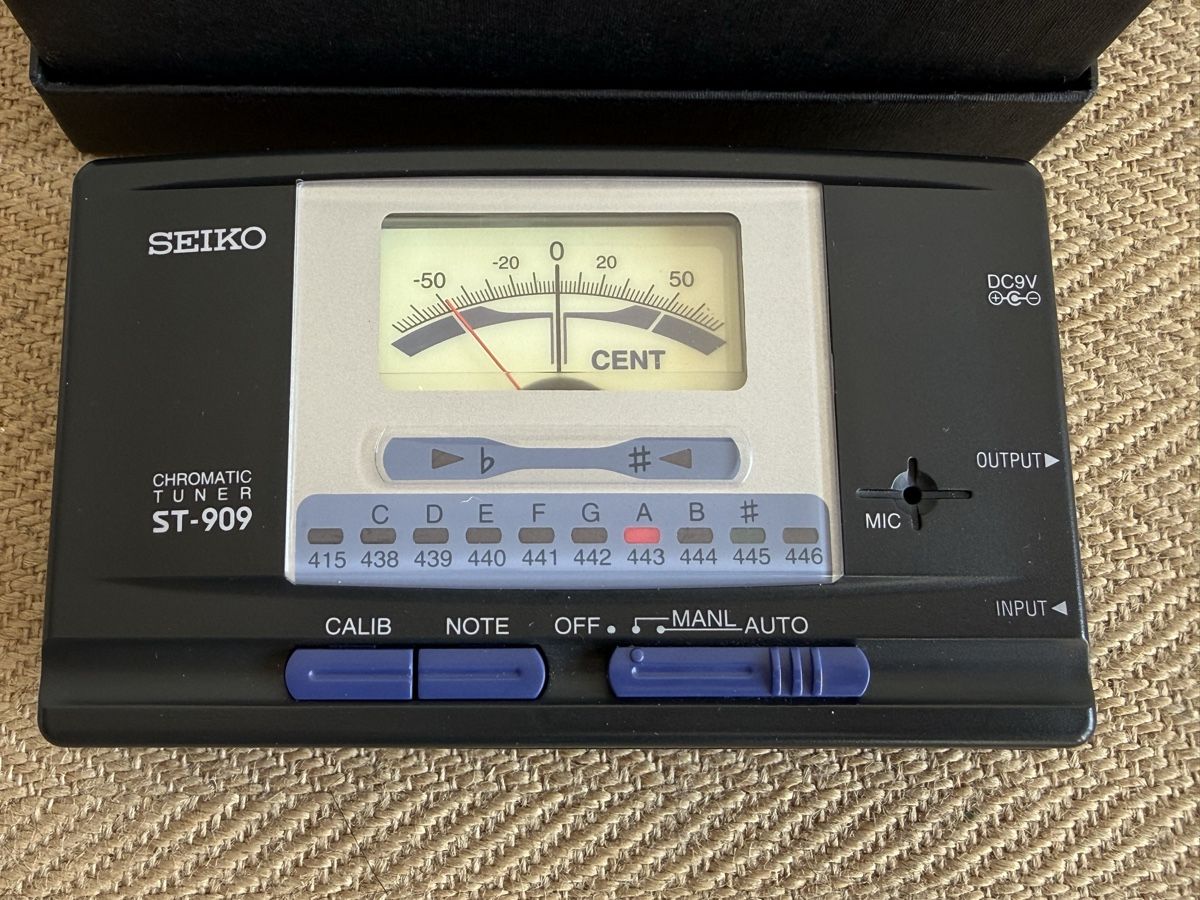 Seiko Instruments de musique: Seiko ST-909 Chromatic Tuner Stimmgerät  – D'occasion à Konolfingen par petzipetz 1