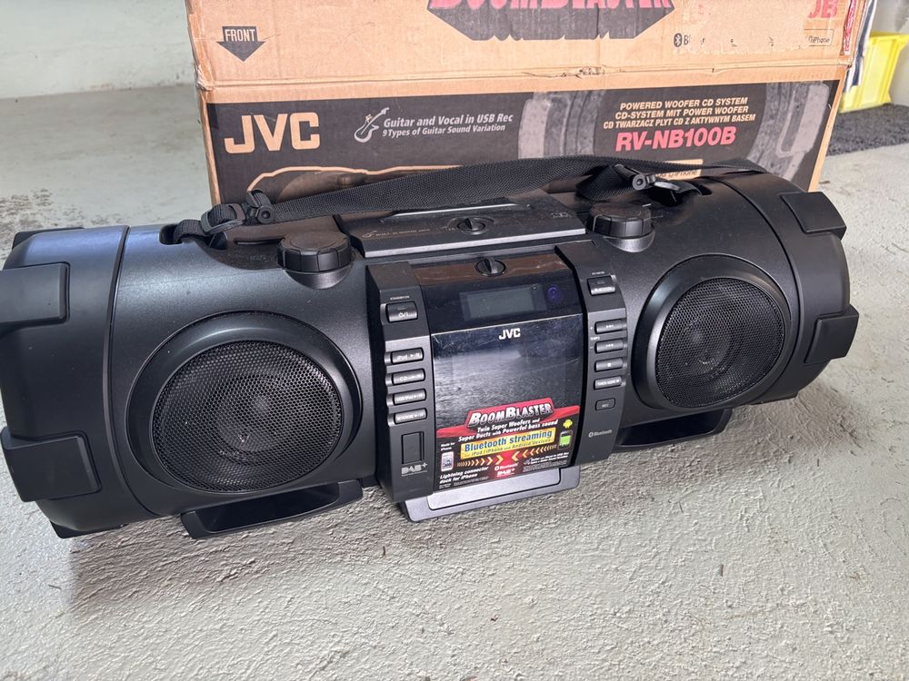 JVC RV-NB100B Boomblaster - kraftvoller Sound für unterwegs (Gebraucht ...