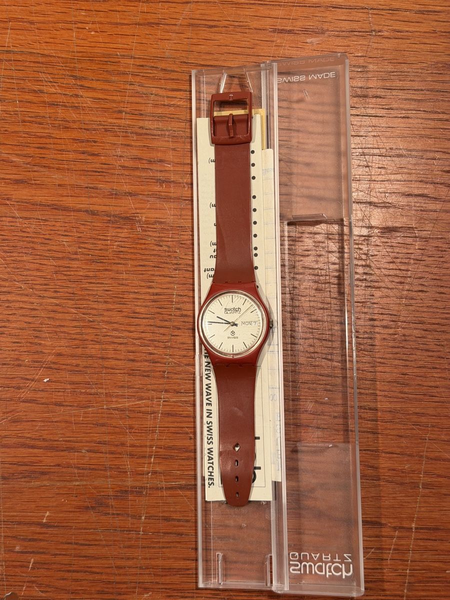 Swatch Orologi: Swatch Quartz Watch Red Leather Band – Usato da Lausanne venduto da vas_mbk2 1