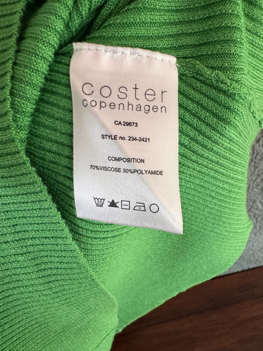 T-shirt: COSTER COPENHAGEN / Tshirt vert vif – Usato da St-Prex venduto da DealsByMom 2