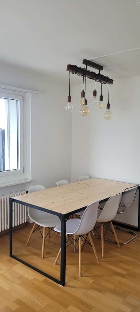 Tische: Esstisch Holz & Metall – Gebraucht aus Kleinandelfingen von Minimalismus