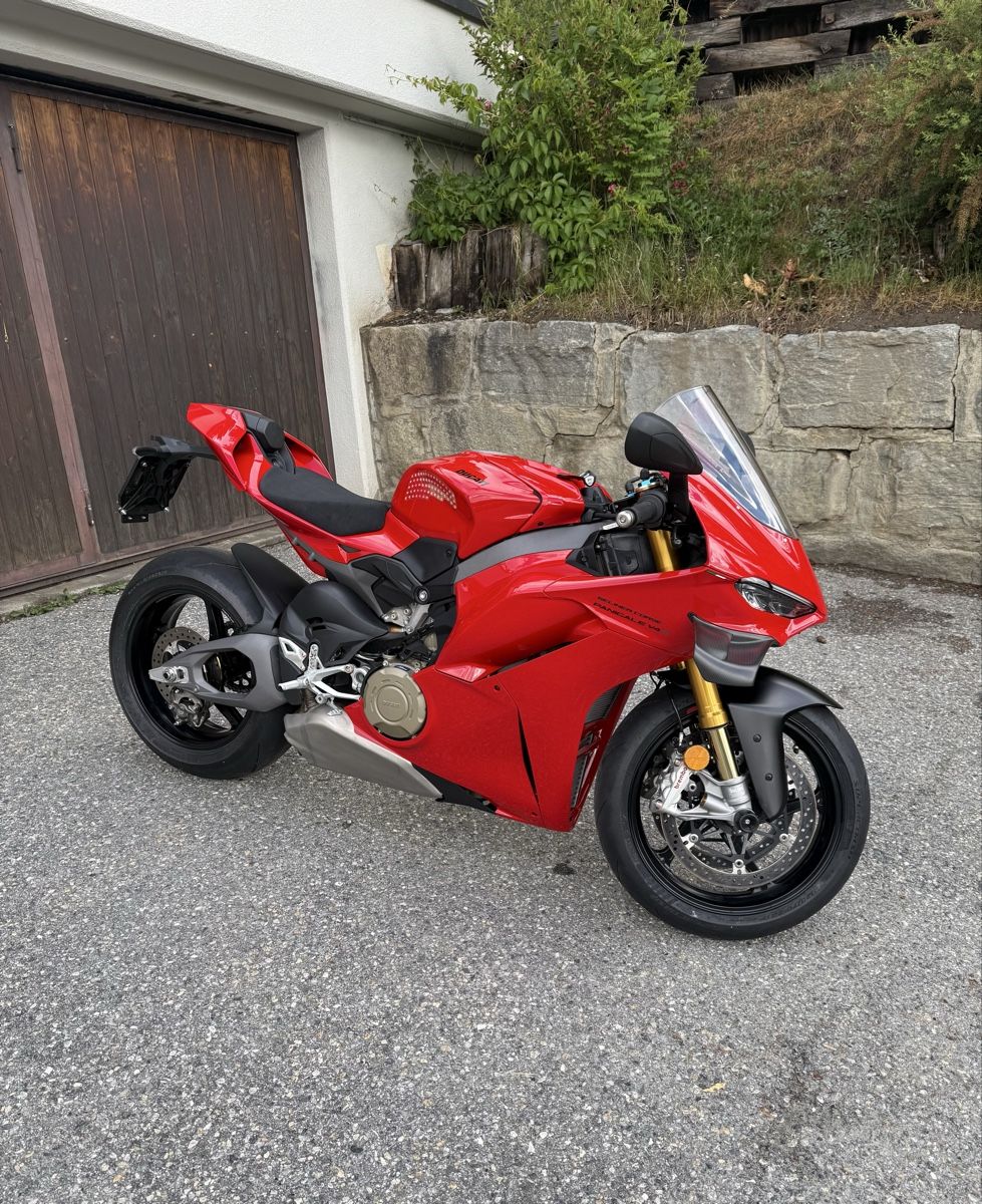 Ducati Strada: Ducati Panigale V4S 2025 – Usato da Scuol venduto da Maddidu 1
