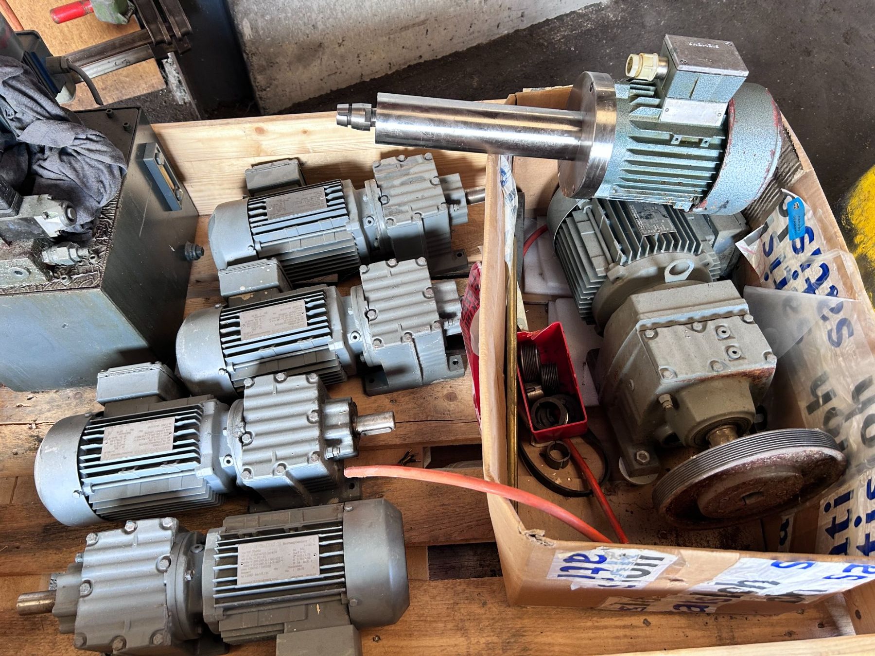 Toutes les machines: Elektromotoren – D'occasion à Münchenstein par fransch 7
