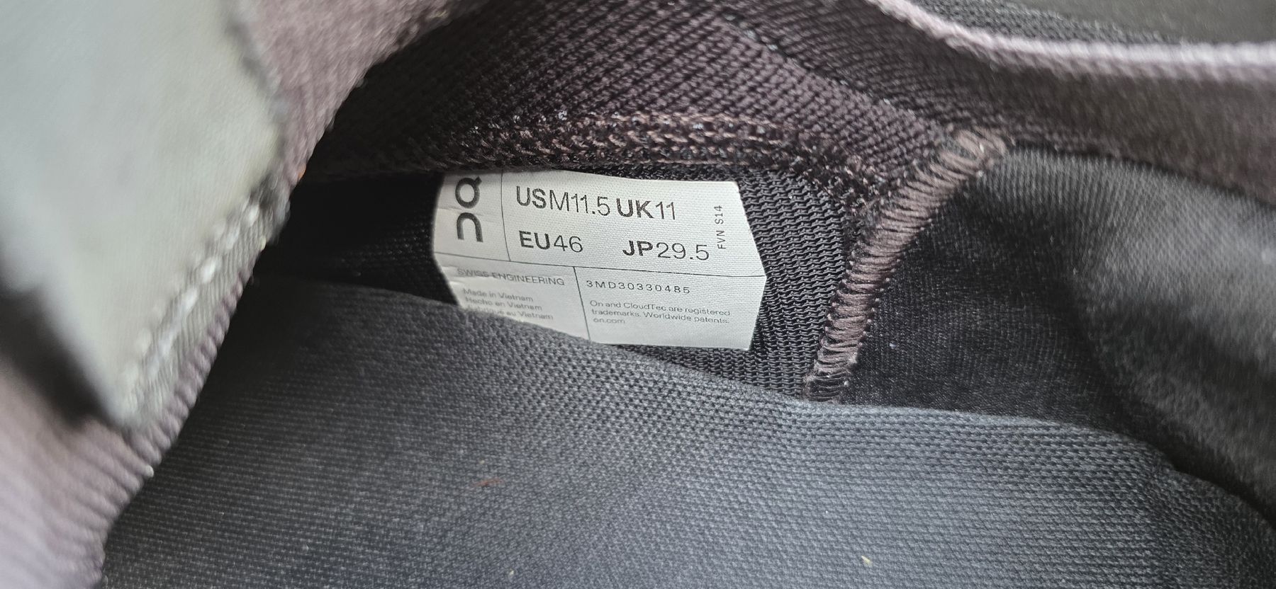 On Scarpe da uomo: ON x LOEWE Cloudtilt Schwarz Gr. 46 | Limited Edition – Usato da Biel/Bienne venduto da Popoff1 2