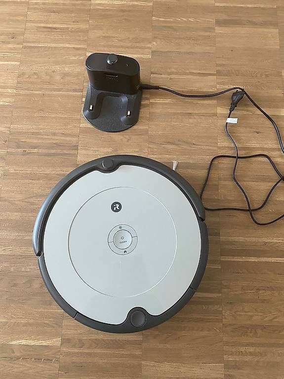 Staubsauger & Zubehör: iRobot Roomba 698 saugroboter – Gebraucht aus Dübendorf von Hatii 1