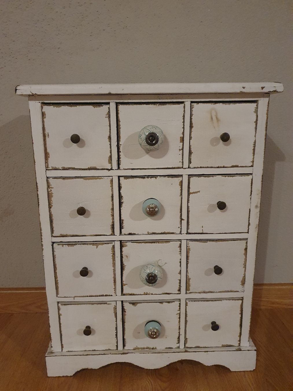 Schränke: Antiker kleiner Schubladenschrank – Neu (gemäss Beschreibung) aus Herisau von lia17