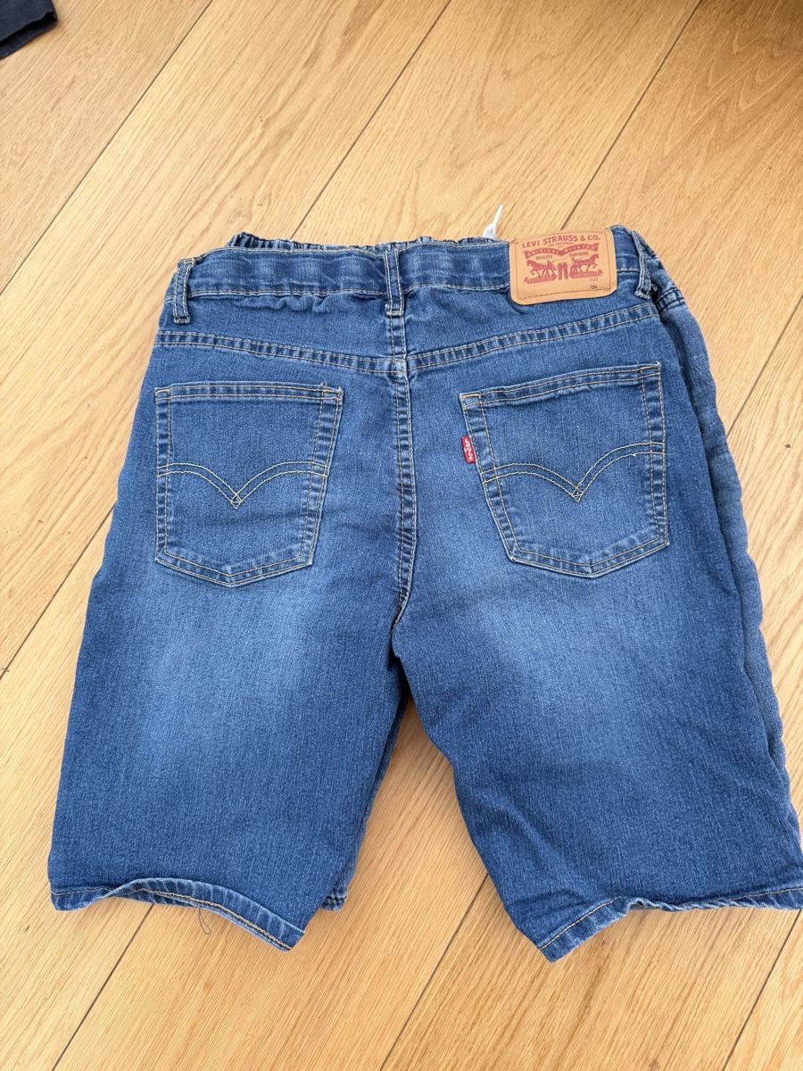 Levi's Kleiderpakete & -sets: Lot shorts garçon14/16 ans Lévis  – Gebraucht aus Prangins von Leelou11 3