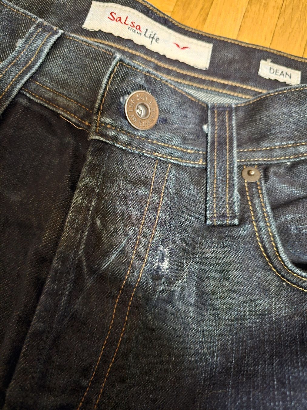 Jean Salsa homme, taille 33. (D'occasion) à siviriez pour CHF 15 – avec ...