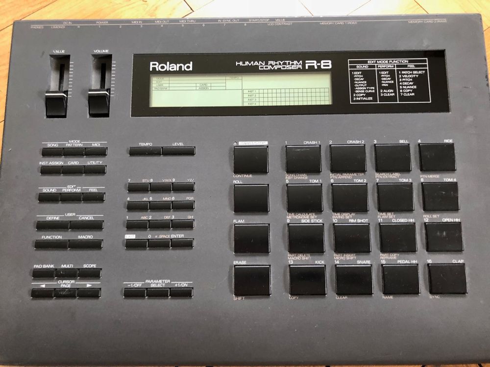 Bis heute der Beste: 88' Roland Human Rhythm Composer R8 (Gebraucht) in ...