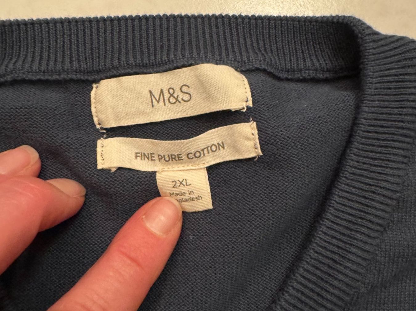 Pullover & Sweatshirts: WIE NEU - M & S Herren V-Pulli - Gr. XXL – Gebraucht aus Bad Ragaz von kpo_b7ph 3