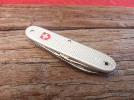 Couteau militaire Suisse (Victorinox) 1984  très bon état