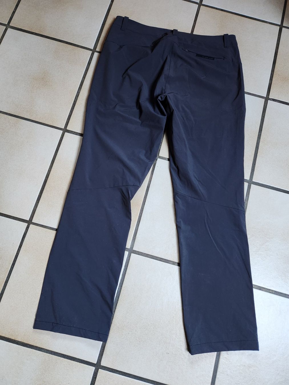 Mammut Pantaloni: Mammut Trekkinghosen Gr.40 – Usato da Gstaad venduto da Meiel2020