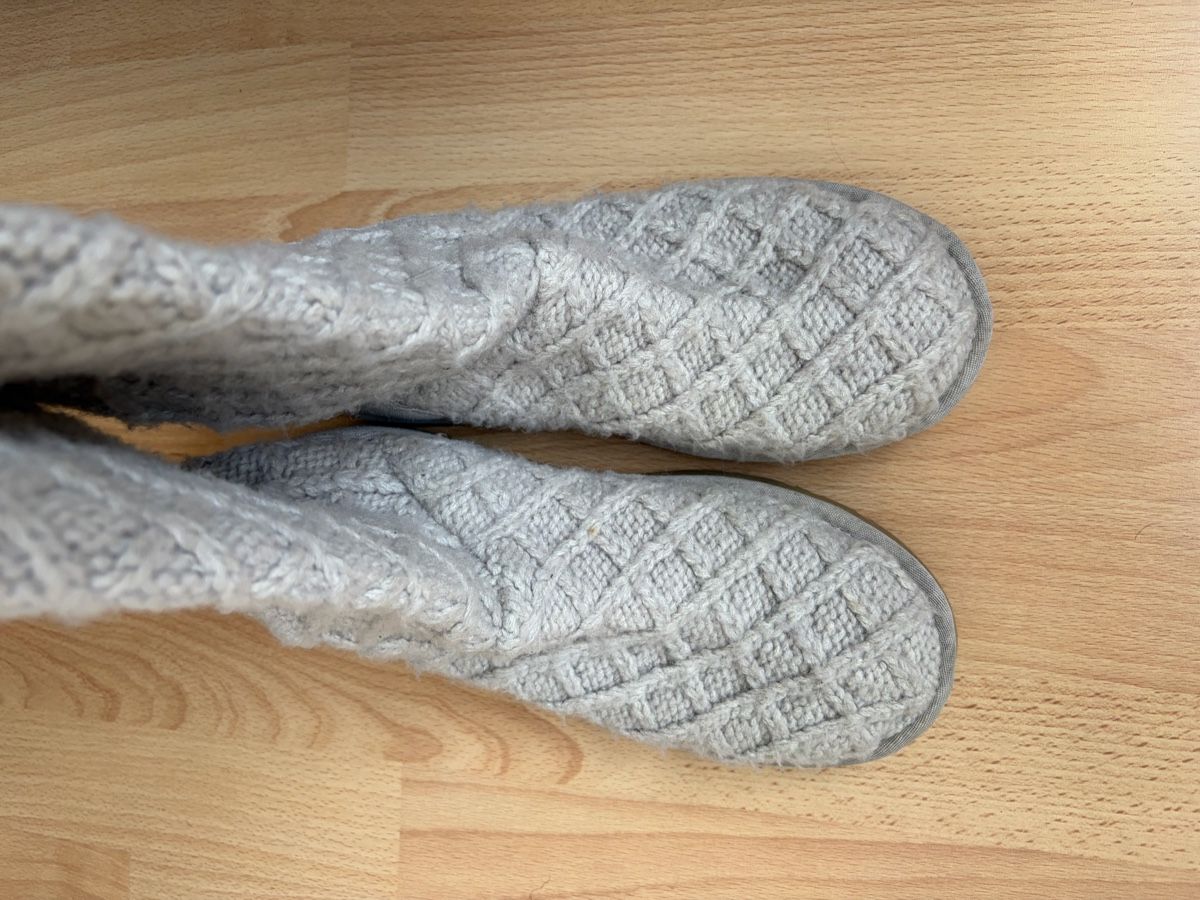 Ugg Scarpe da donna: UGG Australia knitted boots. – Usato da Hünibach venduto da rut_hlg5 2