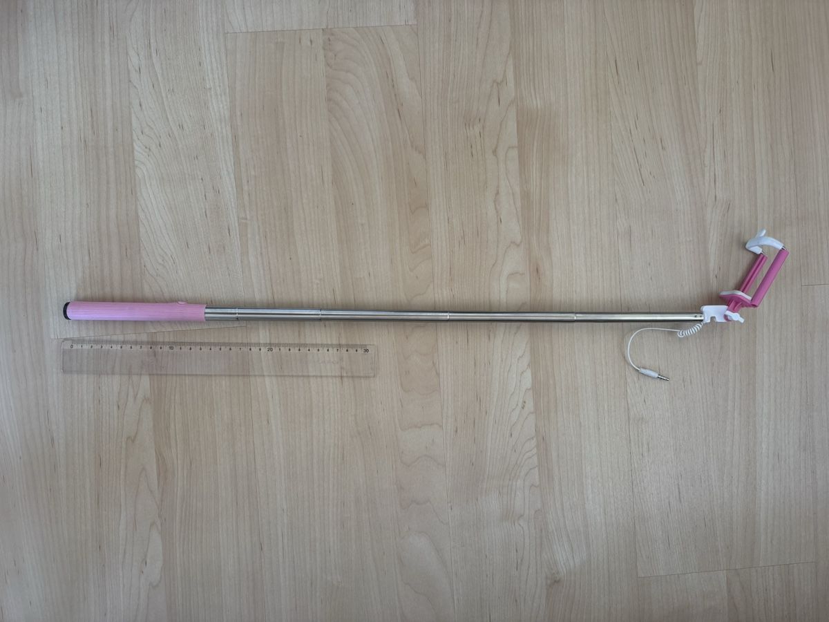 Treppiedi & Teste: Selfie stick  – Usato da Denens venduto da sar_5wlm 2