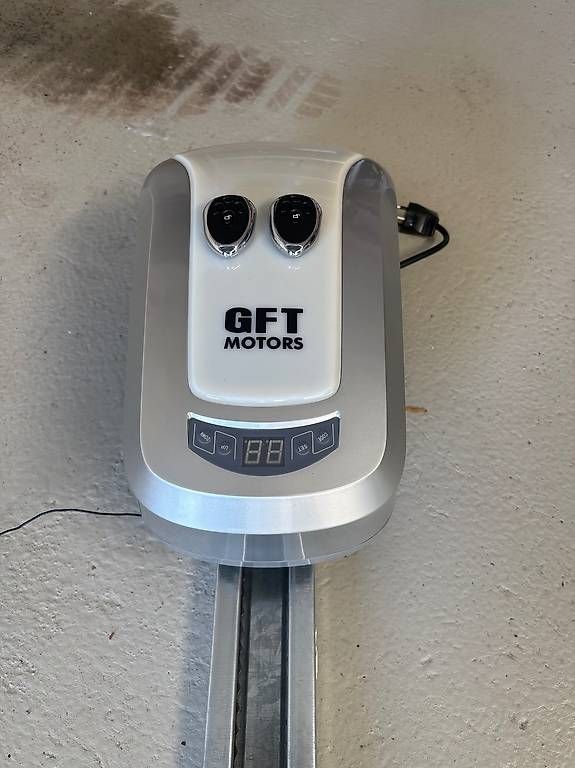 Autre matériel électrique: Garage-Torantrieb  – D'occasion à Sennhof/Winterthur par Asko79
