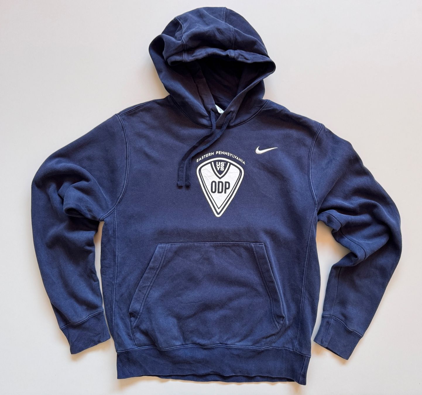 Nike Maglioni & Felpe: Nike Sweatshirt hoodie pullover Size S embroidered logo – Usato da Neuchâtel venduto da _Easy_to_Find_