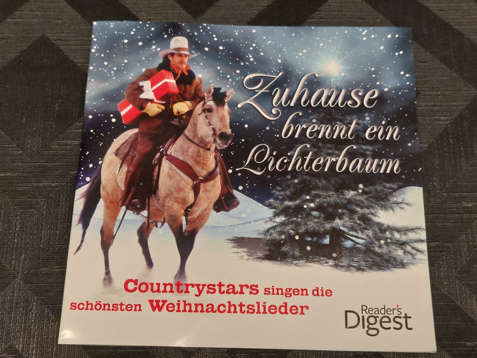CD: Country Weihnachts Cds – Usato da Zetzwil venduto da lanst08
