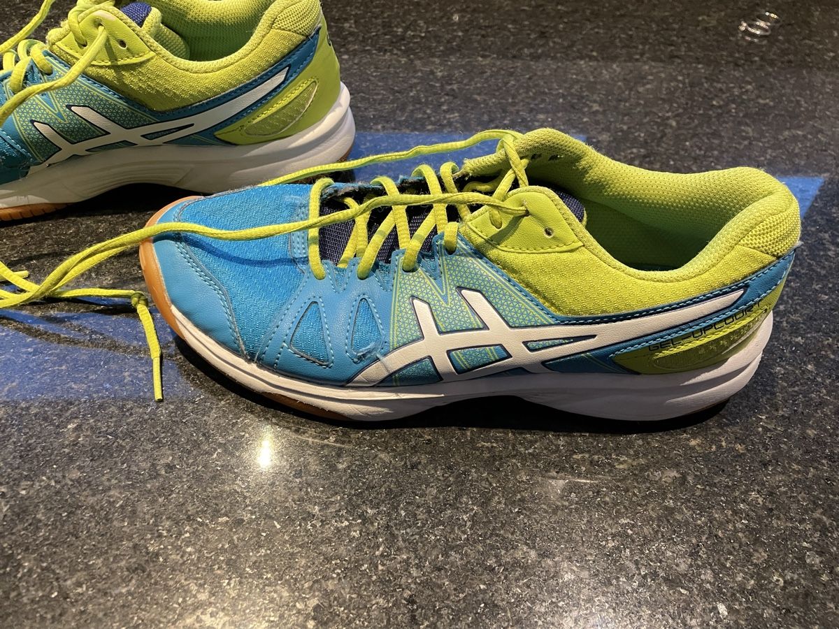 Asics Chaussures hommes: Asics Hallenturnschuh – D'occasion à Balgach par sei_s6d7 1