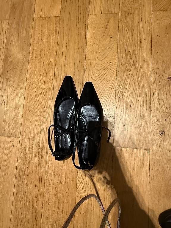 Chaussures femmes: Massimo Dutti shoes 39 – D'occasion à Wallisellen par Marij1986 1
