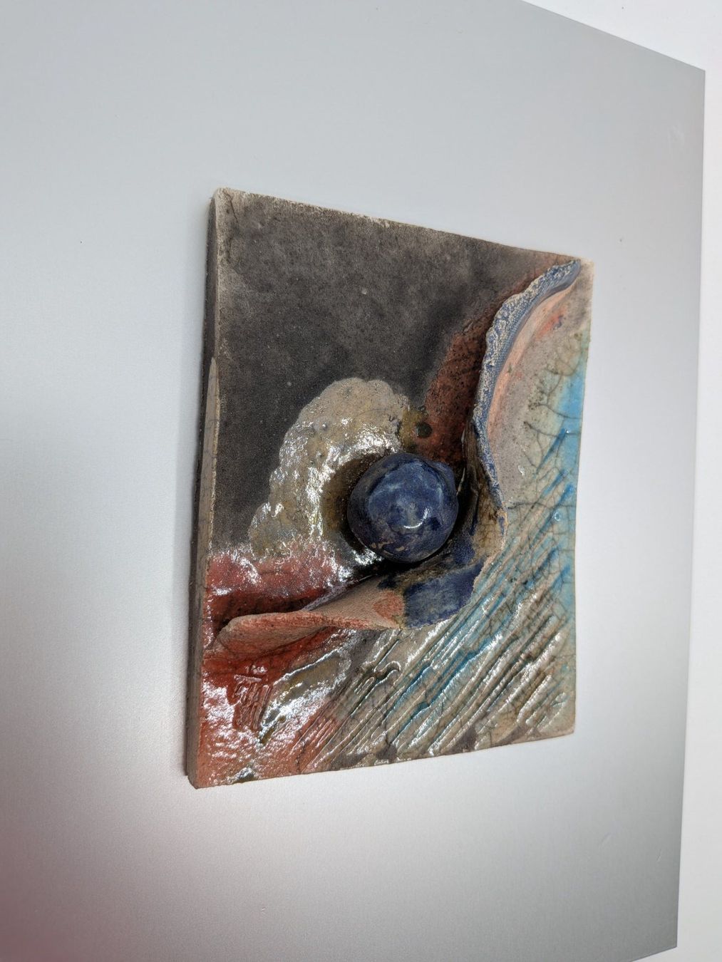 Sculture & Statue: Kunstkeramik Relief Monogramm Signatur – Usato da Emmen venduto da magelan 5