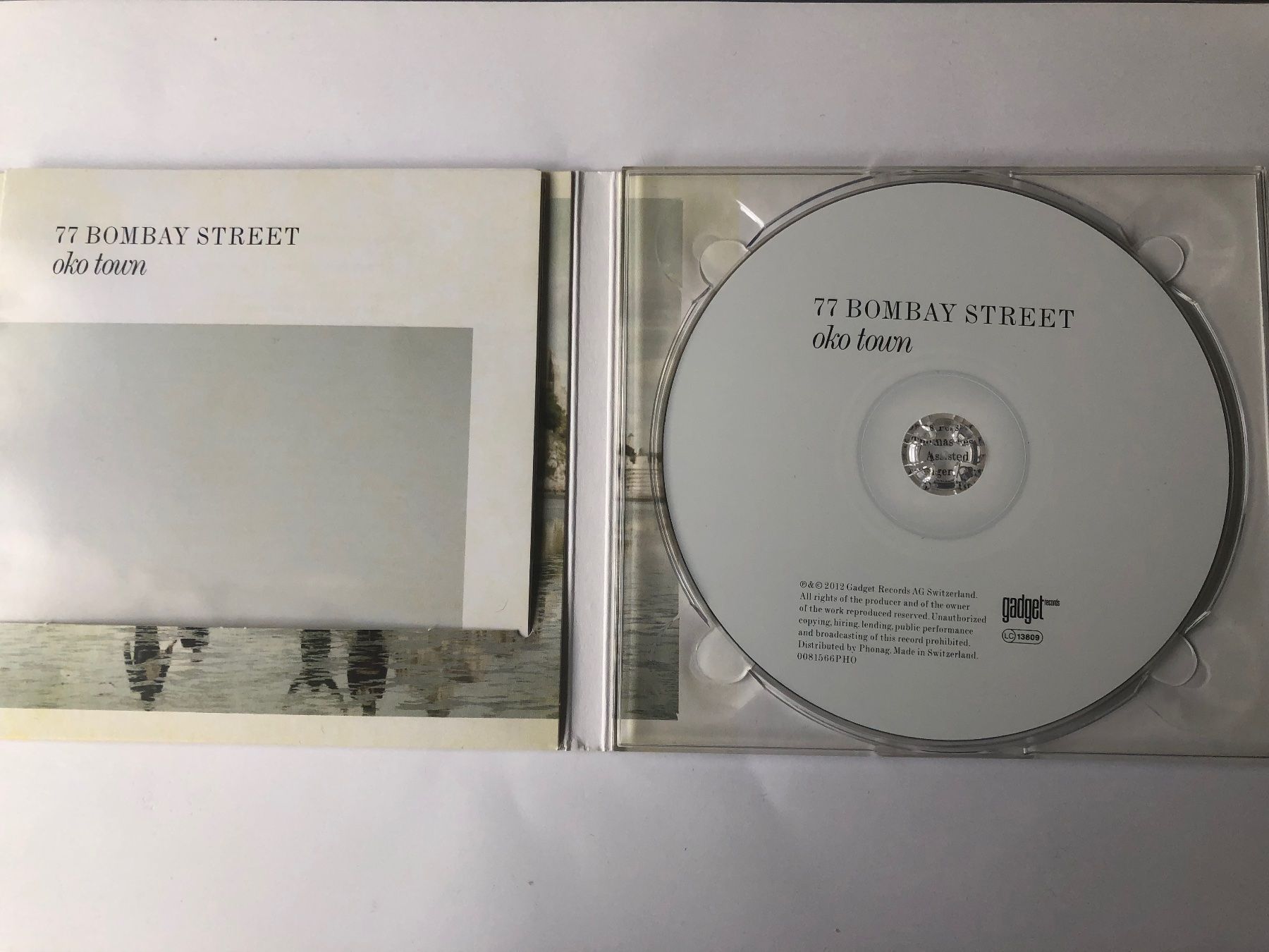 CD: 77 Bombay Street - oko town – Usato da Oberried Brienz venduto da Chyara 2
