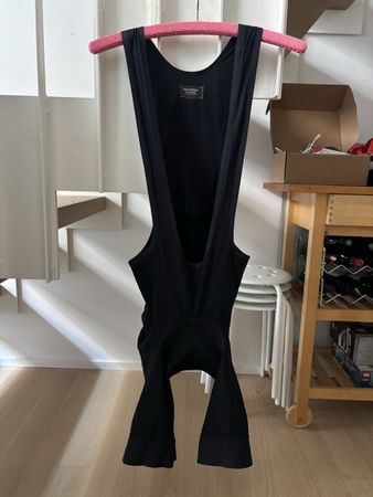 Pas Normal Studios Essential Bib Herren (Gr. L)