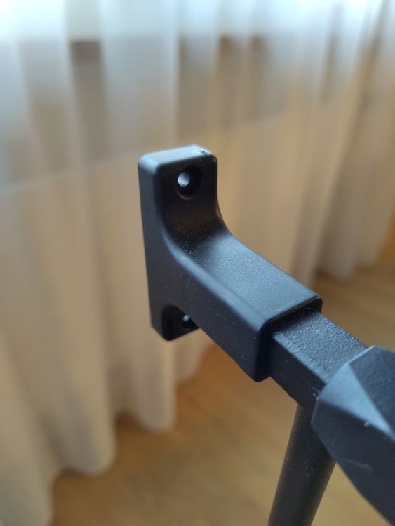 Sécurité: Flexibles Treppenschutzgitter schwarz – D'occasion à Lützelflüh-Goldbach par wankdorfer 3