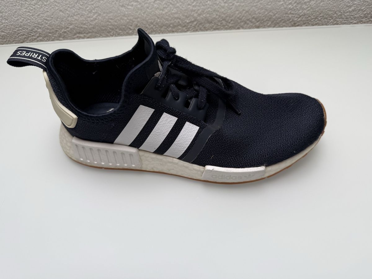 Scarpe da uomo: 3 Sneakers (neuwertig) – Nuovo (secondo la descrizione) da Jegenstorf venduto da mammut02 6