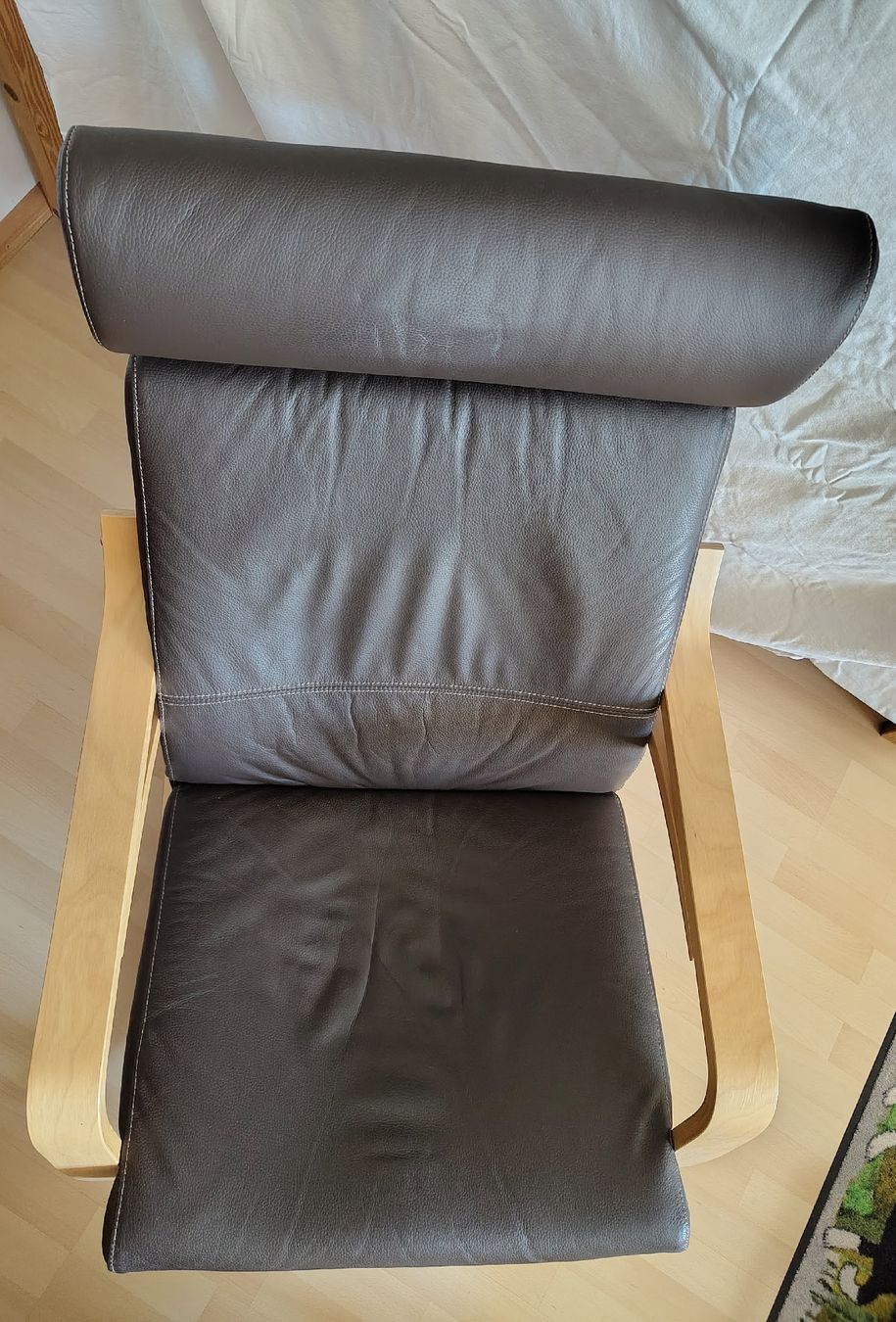 Ikea Sedie: Schaukelstuhl von Ikea mit Hocker – Usato da Oberwil BL venduto da Alex01043 3