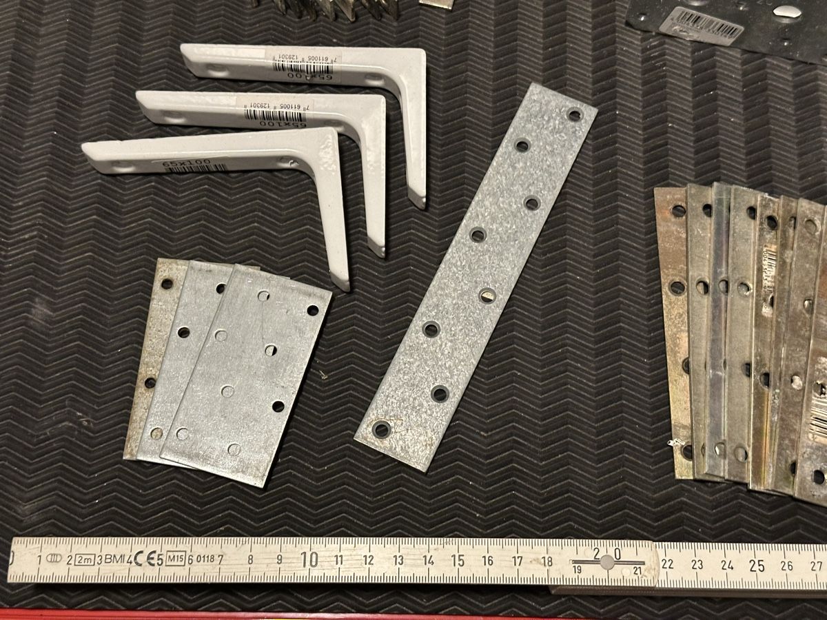 Ferramenta: Lot d'équerres de fixation diverses – Usato da Promasens venduto da Toblerone83 4