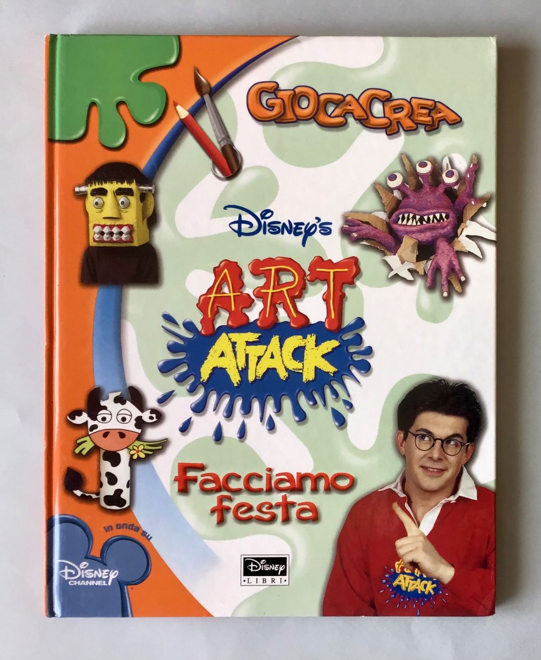 Livres: Buch: Disney's ART ATTACK – Neuf (Voir description) à Bubendorf par Alpenheidi