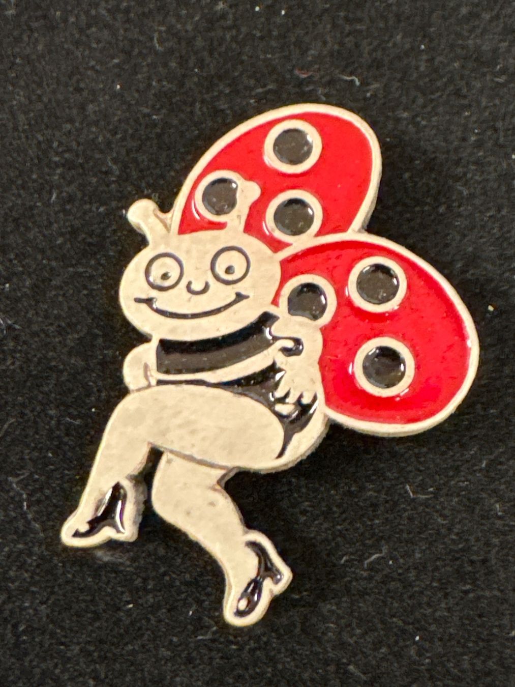 Placchette & Badge: Blick Käfer Pin – Nuovo (secondo la descrizione) da Oberweningen venduto da Jogi2