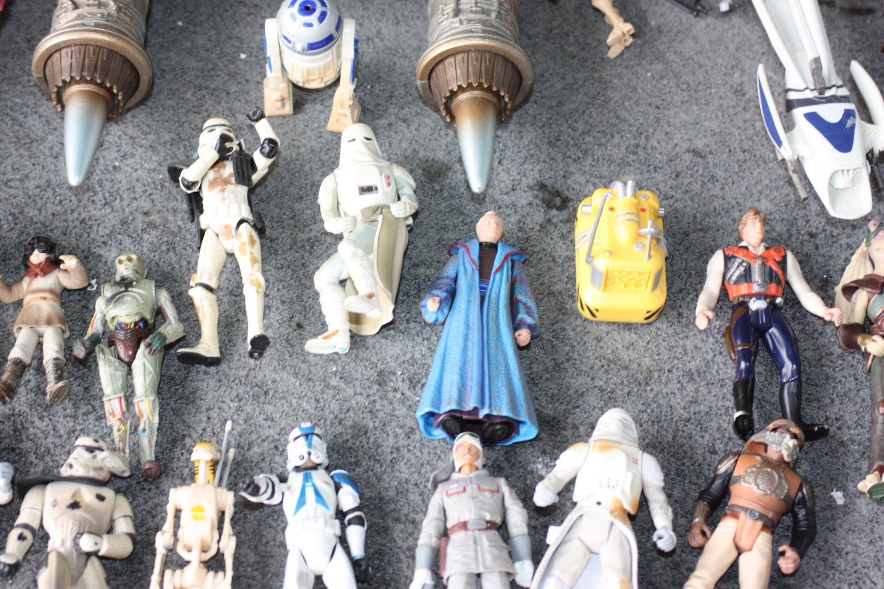Star Wars Giocattoli: Star Wars Sammlung : Figuren, Flieger – Nuovo (secondo la descrizione) da Bern venduto da Puket