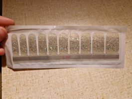 Nagelfolie silberglitzernd