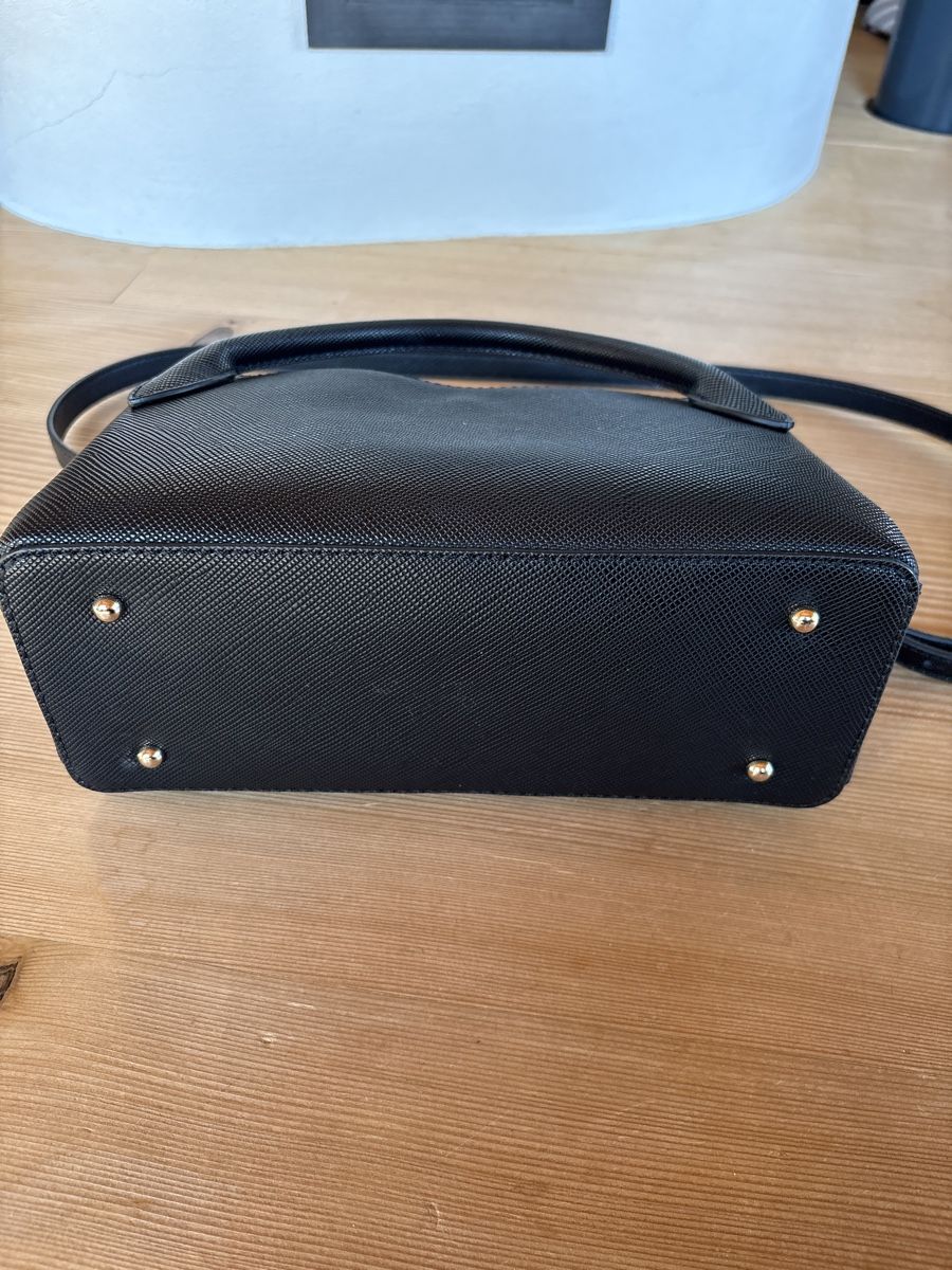Guess Borse da donna: Neue kleine Tasche von GUESS – Nuovo (secondo la descrizione) da Môtier (Vully) venduto da Iljos 4