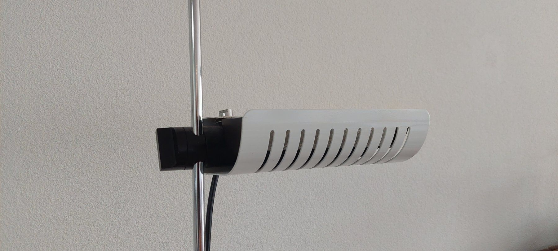 Oluce Lampade: Stehlampe "Colombo 626" – Usato da Kyburg-Buchegg venduto da herewegomagic 3