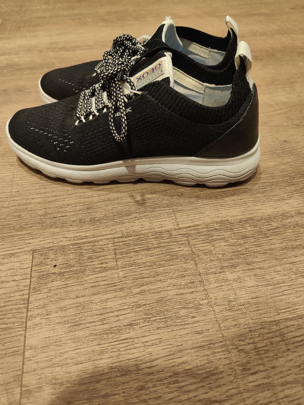 Geox Damenschuhe: Geox Schuhe Schwarz 38 – Gebraucht aus Mumpf von Loco_Roco 1