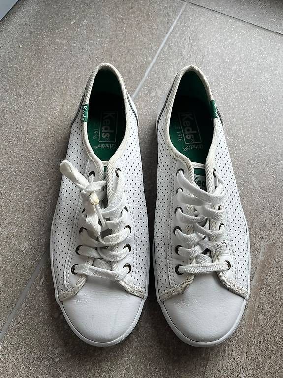 Scarpe da uomo: Weisse Sneakers von Keeds Gr.  37 – Usato da St-Prex venduto da buc_y6n7