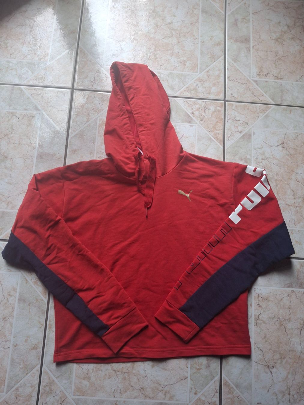 Puma Maglioni & Felpe: Pull avec capuchon taille 34 marque Puma 67% coton – Usato da Villiers venduto da san_jn5w