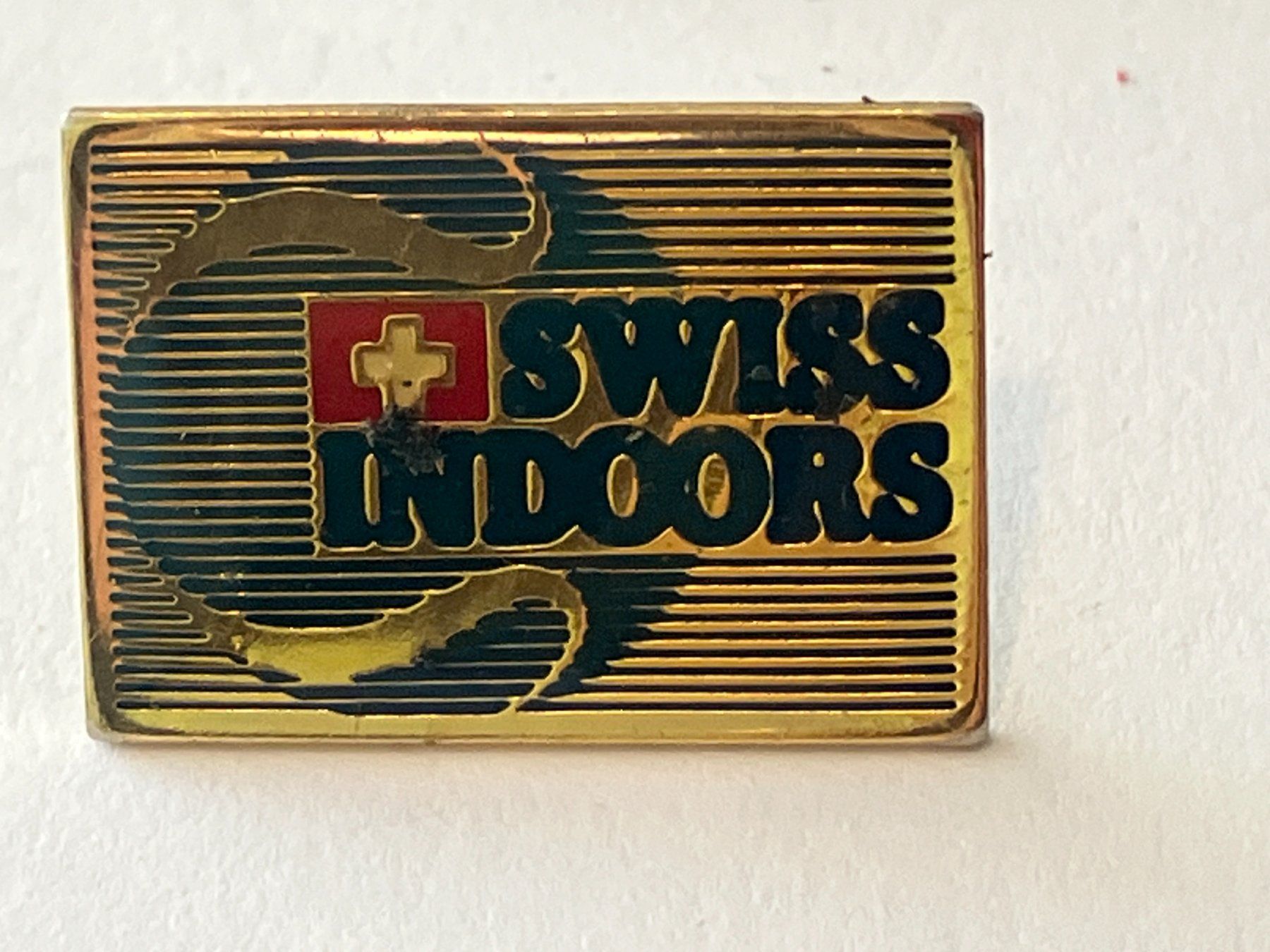 Placchette & Badge: 1 Pin Swiss Indoors – Usato da Basel venduto da djwwpp