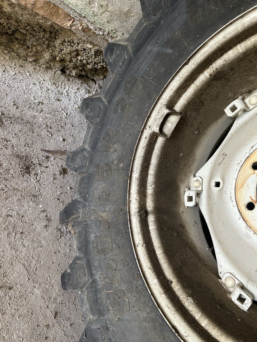 Pirelli Pneumatici & Ruote complete: Kompletträder Traktor reifen Pirelli – Usato da Herisau venduto da Wildheuer1986 4