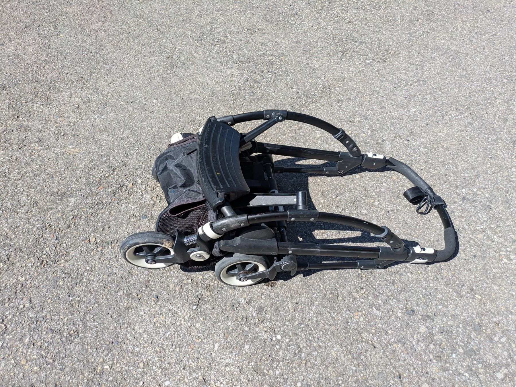 Bugaboo Carrozzine: Poussette Bugaboo Bee 3 complète avec nacelle + accessoires – Usato da Gland venduto da adrienbru 8