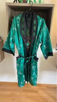 Seiden Kimono, grün mit Drachenmuster, Grösse M/L
