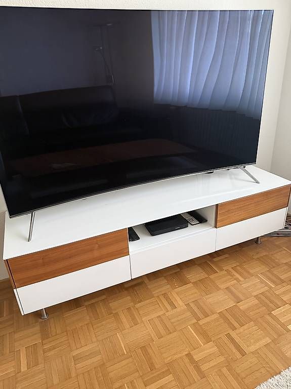 Mobili TV: Sideboard Nussbaum Möbel Pfister – Usato da Egnach venduto da hrid