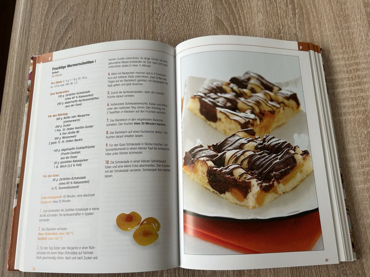 Libri: Dr.Oetker Blechkuchen – Usato da Ennenda venduto da mar_kz98 2