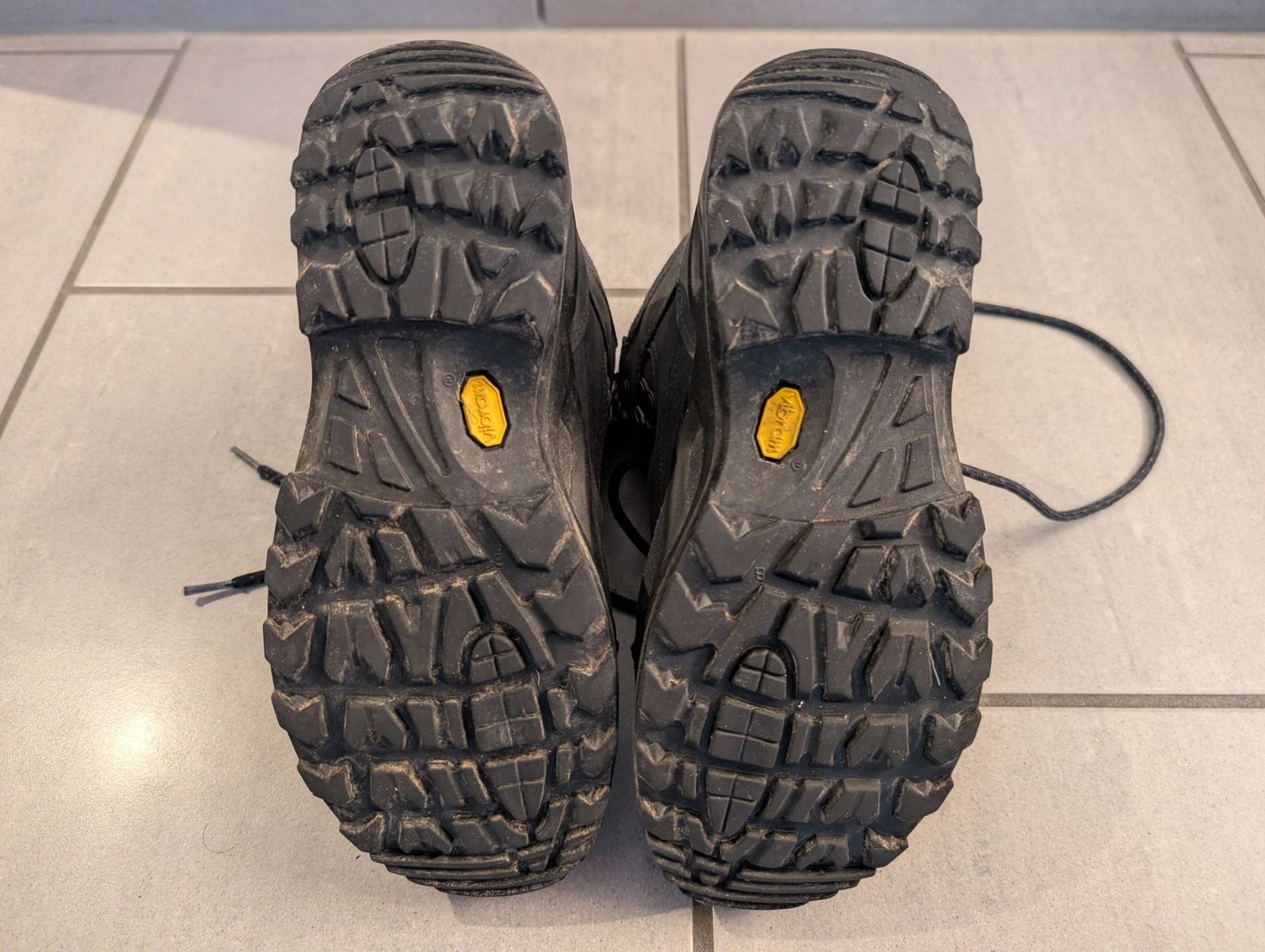Lowa Scarpe per ragazzi: *** Wanderschuhe "LOWA" in Kindergrösse *** – Usato da Wollerau venduto da R3D3X3 4